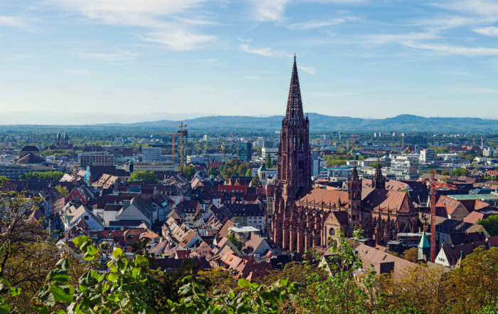 Bild vom Blick auf Freiburg & die Kirche