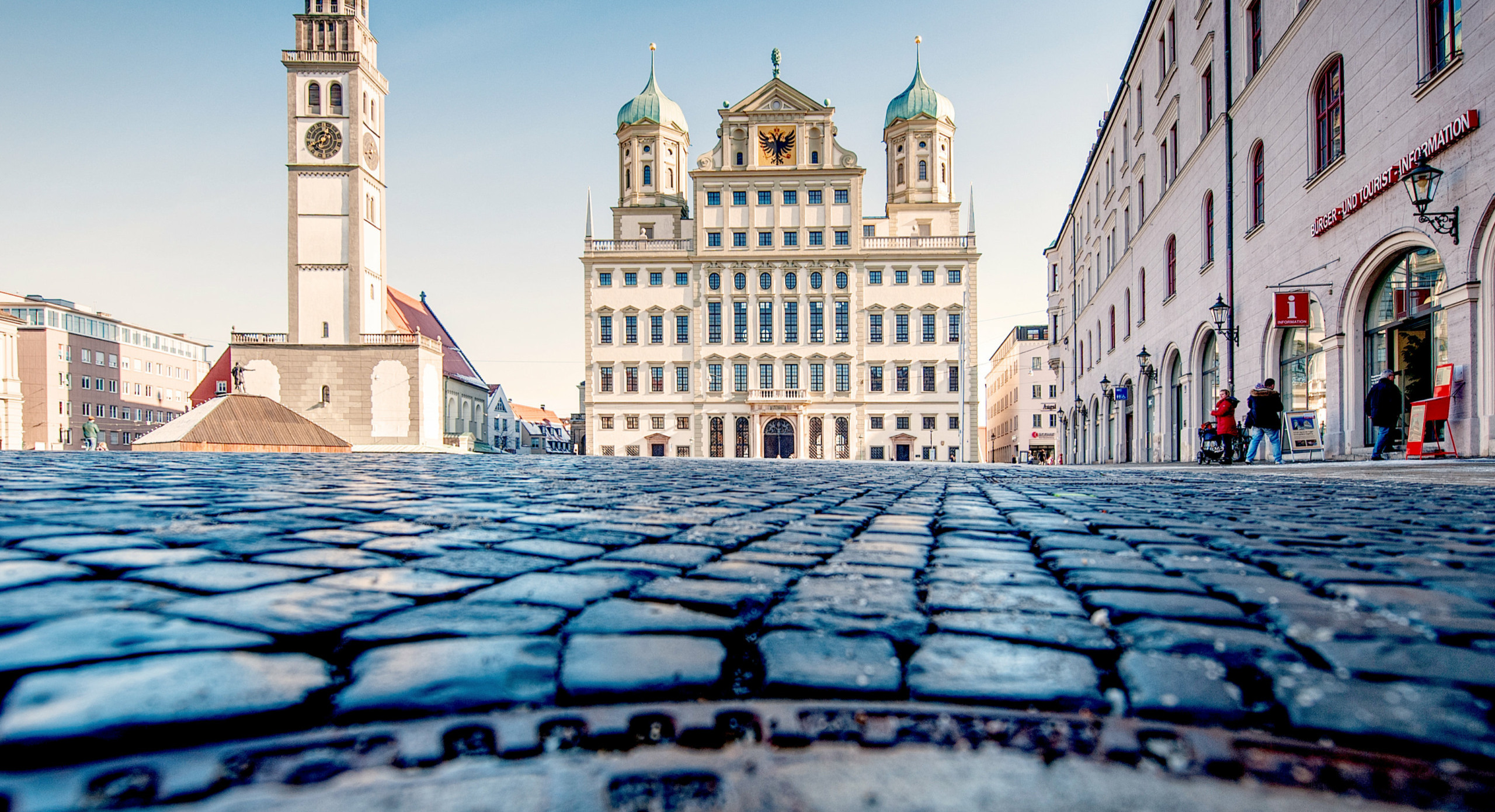 Bild des Augsburger Rathausplatzes
