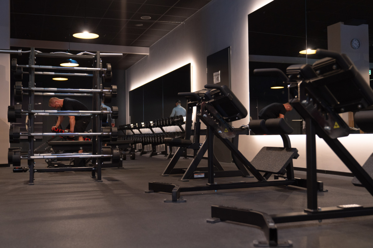 Clever fit Innenraum in Hannover Langenhagen Ein Blick auf die Sportgeräte im Clever fit Innenraum in Hannover Langenhagen