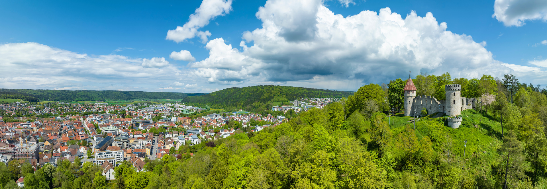 Luftbild der Burgruine Honburg Tuttlingen
