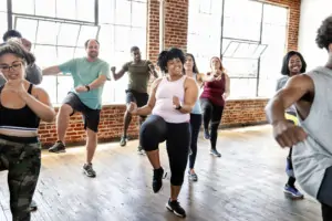 Personen im Fitnessstudio