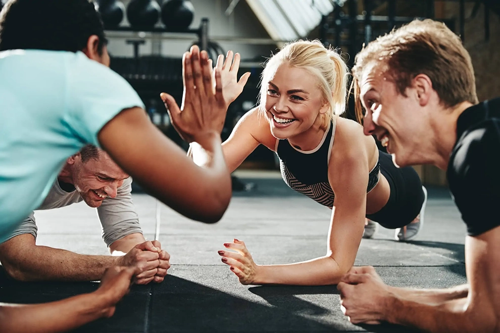 Personen machen Sport